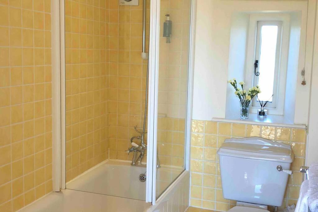 Villa Secluded Romantic Cotswolds Barn - Sleeps 2 To 4 - Near Cirencester - Dog Friendly Kemble Exterior foto